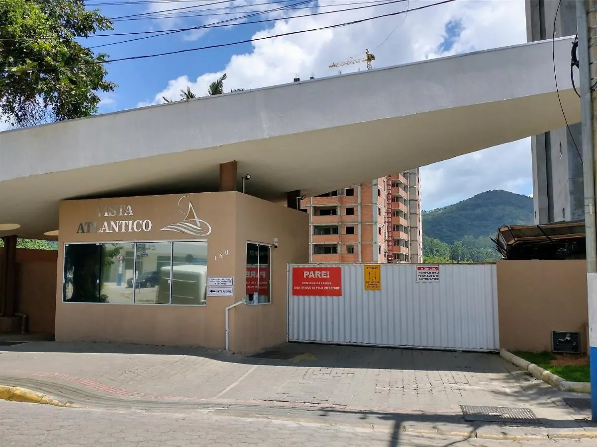 Apartamento Apto Vista Atlântico com 2 quartos com Ar Cond Wi-Fi TV SMART e Área de lazer Itapema